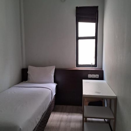 Hotel Circle One à Palembang Extérieur photo