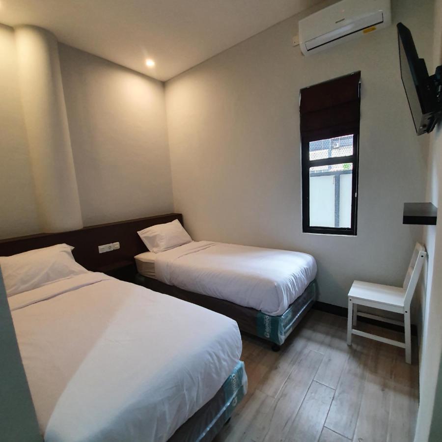 Hotel Circle One à Palembang Extérieur photo