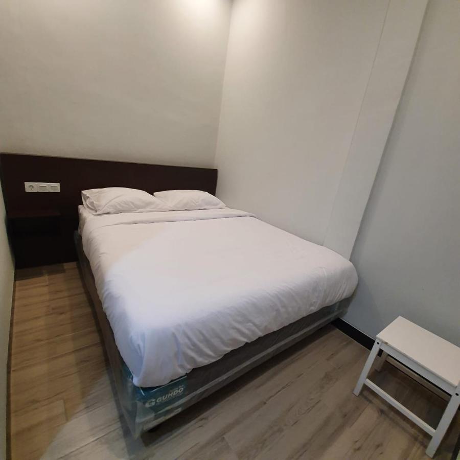 Hotel Circle One à Palembang Extérieur photo