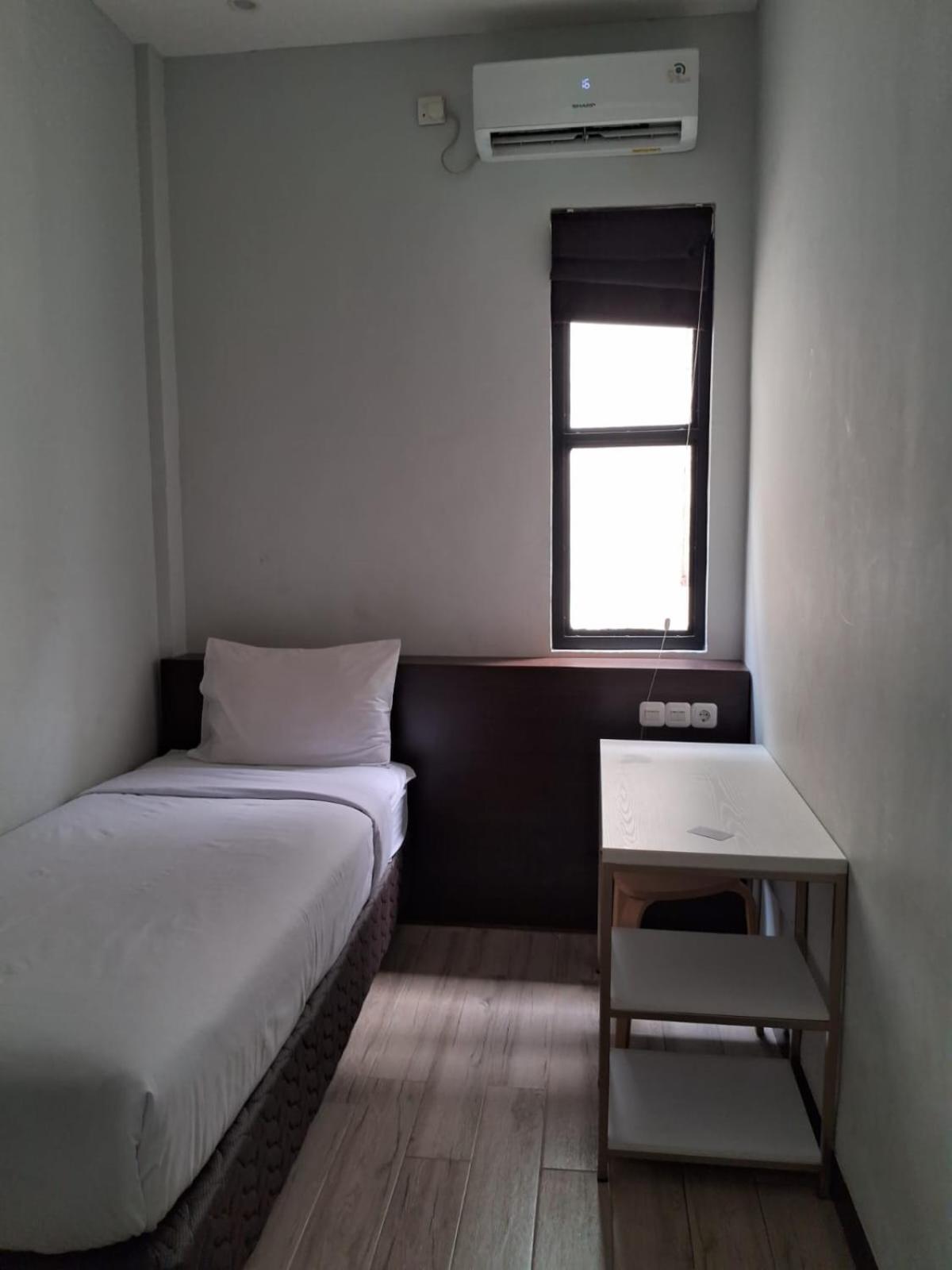 Hotel Circle One à Palembang Extérieur photo